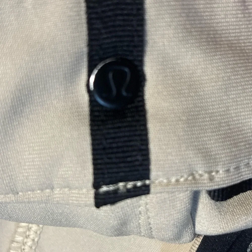 Lululemon ABC Pants Men’s 36x30 Beige Khaki Warpstreme Stretch Golf Casual - Picture 4 of 8